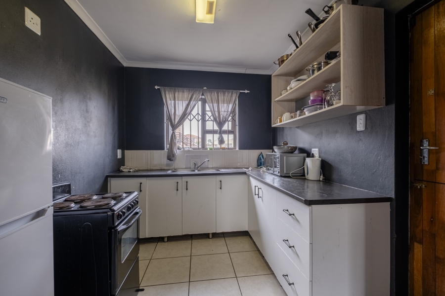 6 Bedroom Property for Sale in Summerstrand Eastern Cape